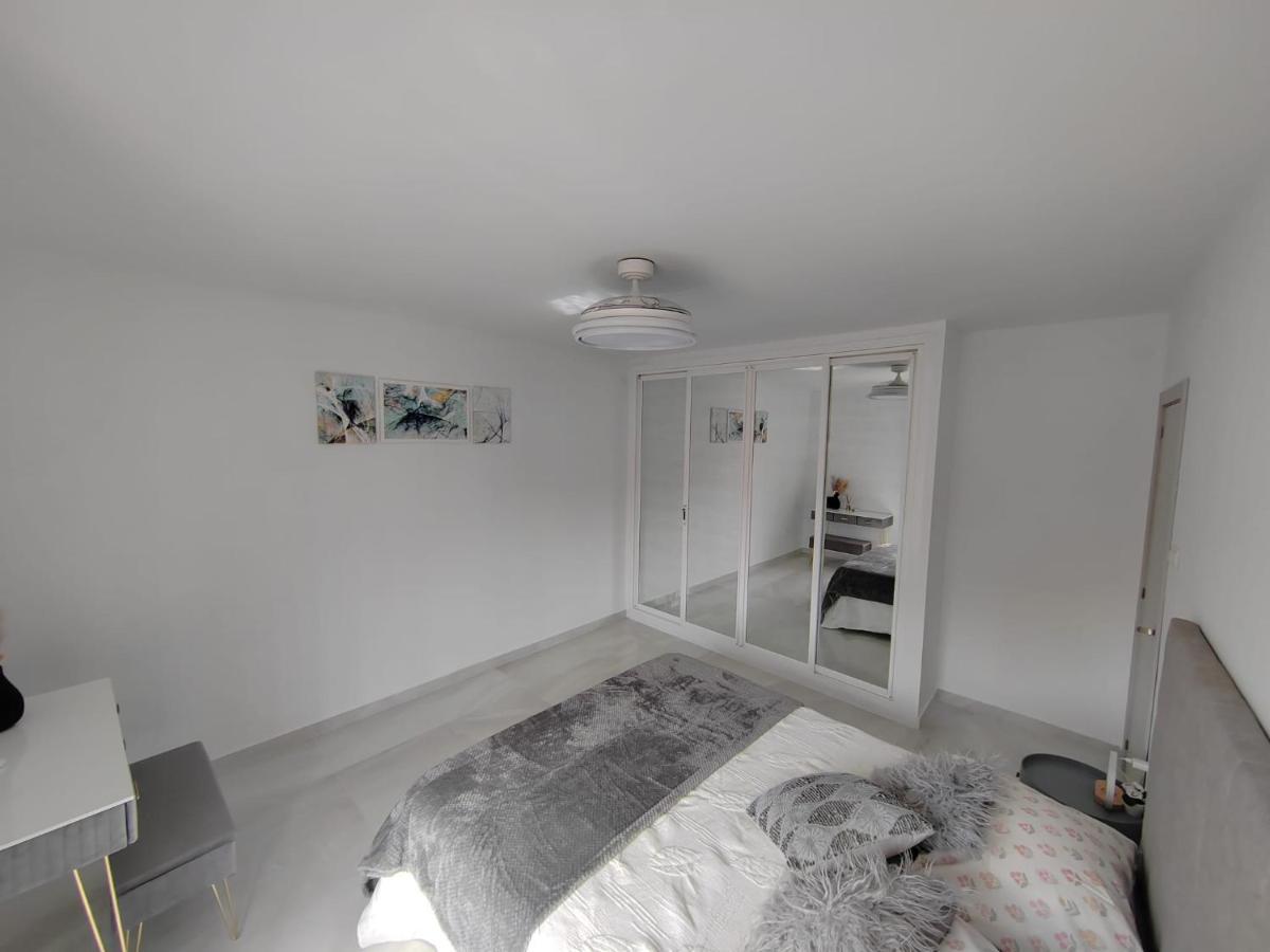 Apartamento La Torre,200M Hasta La Playa Benalmádena Buitenkant foto